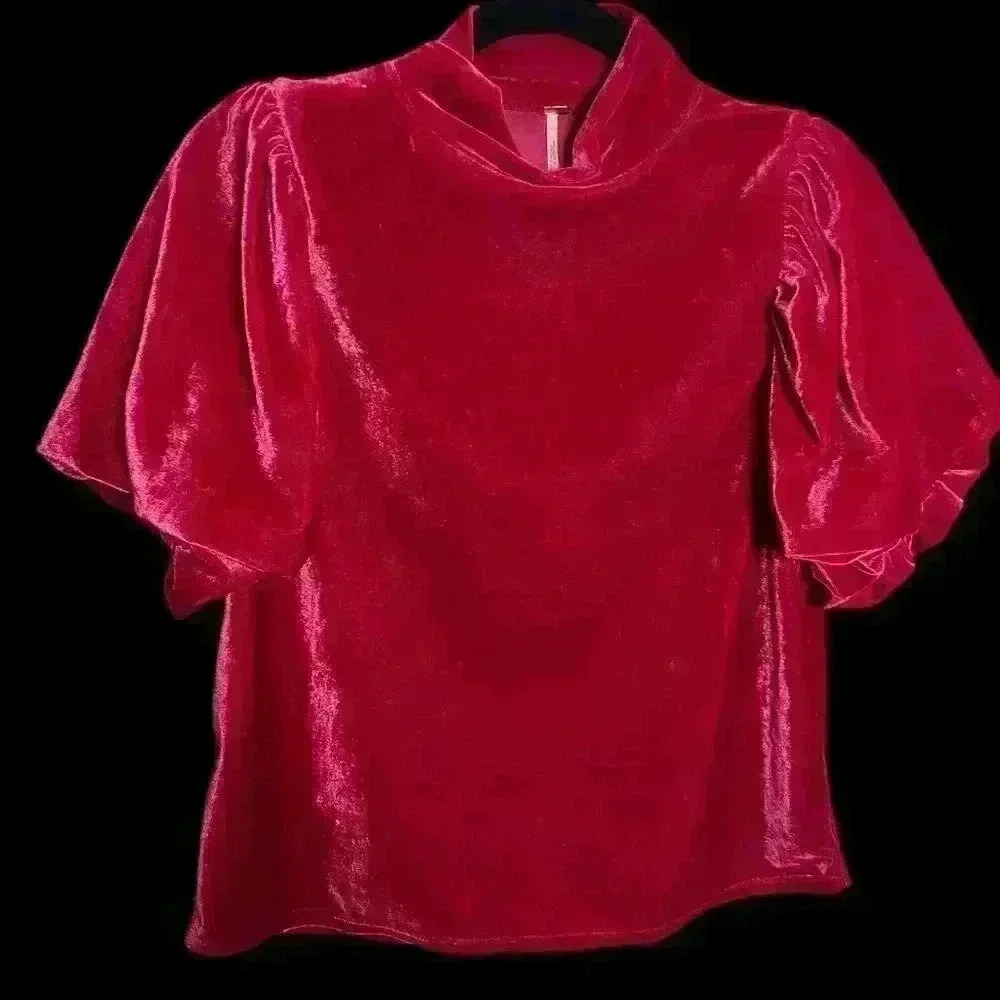 Women's Free People Velvet Pink Puffy Sleeved Top Size Small